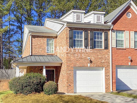 2nd image of 3208 Glenloch Pl