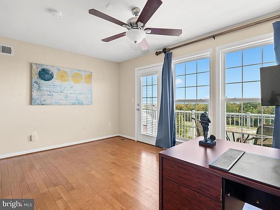 5th image of 21168 Belmont View Ter