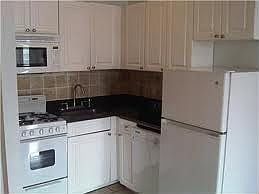 2nd image of 309 E 37th St APT 1B