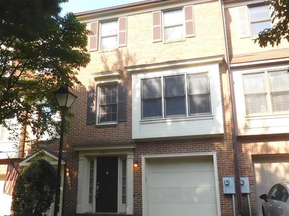 3811 Usher Ct, Alexandria, VA 22304