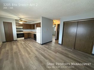 3205 8th St APT 2, Marion, IA 52302