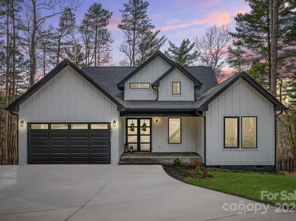 101 Laura Trce, Hendersonville, NC 28792