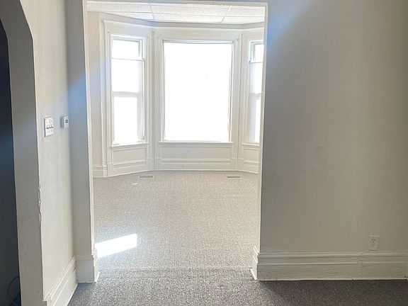 4th image of 2336 W National Ave