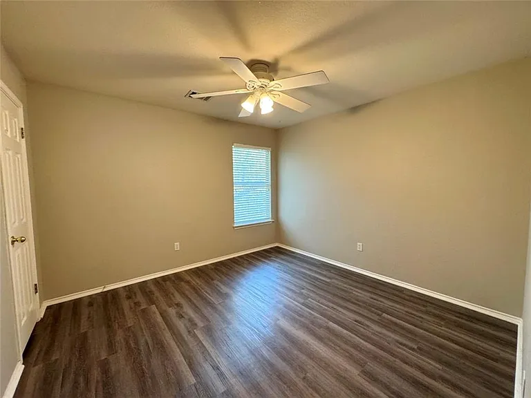 2311 Portwood Bend Cv — Photo 30