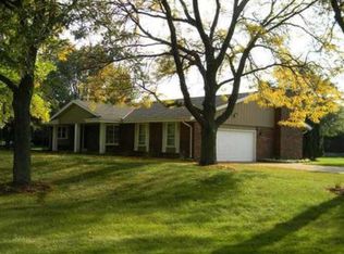 3295 Old Lantern Dr, Brookfield, WI 53005