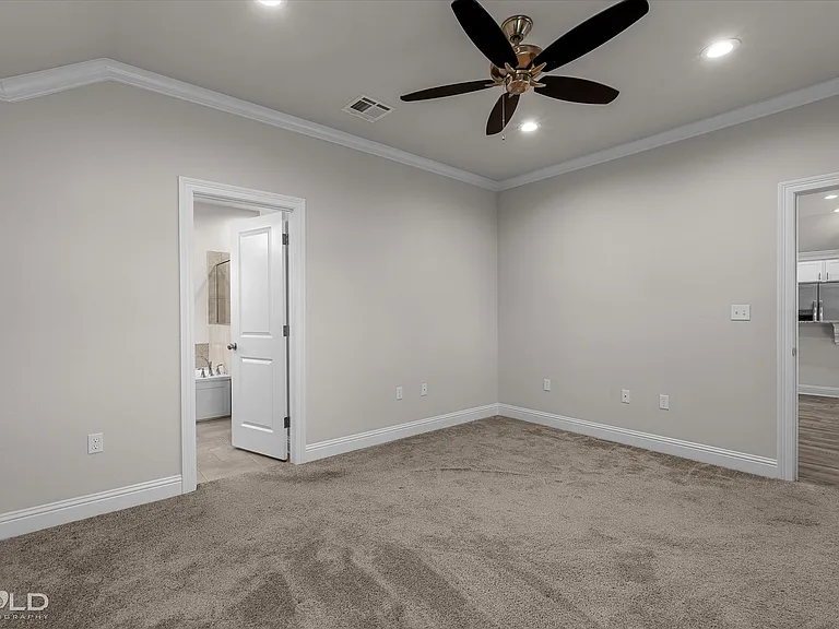 257 Sedgewick Ave — Photo 22