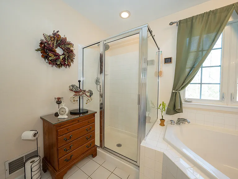 903 Maplewood Dr — Photo 56