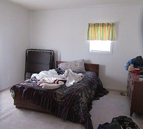 4th image of 108 Franklin St