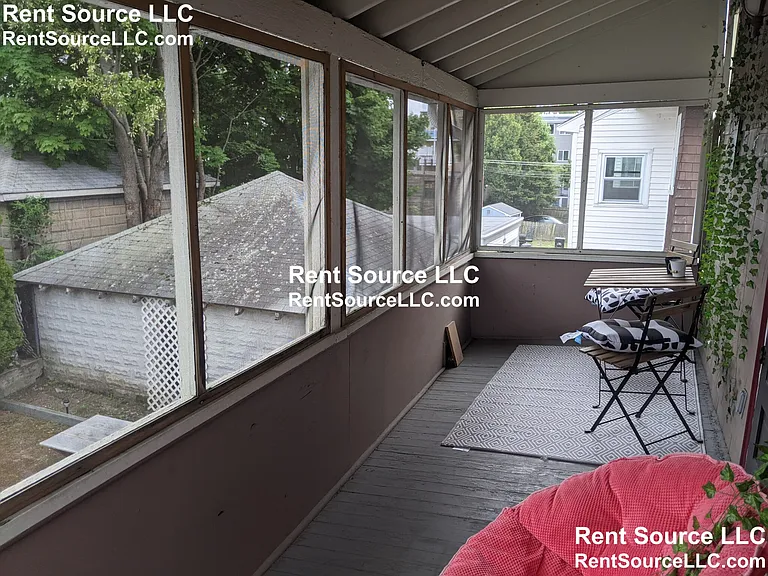 138 W Adams St — Photo 13