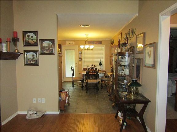 5th image of 3075 Aikin Dr