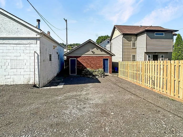 1524 4th Ave — Photo 34