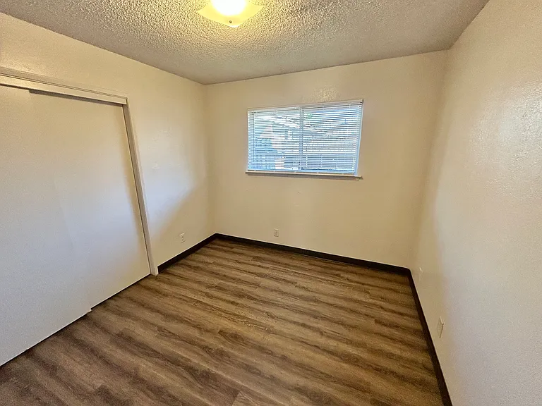 959 Minnewawa Ave #102 — Photo 6