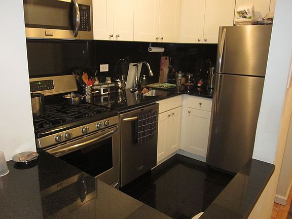 4th image of 200 E 89th St APT 12E