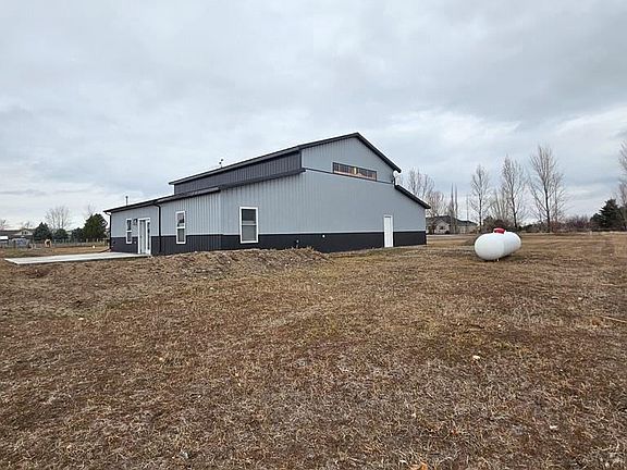 5th image of 4424 E 375 N