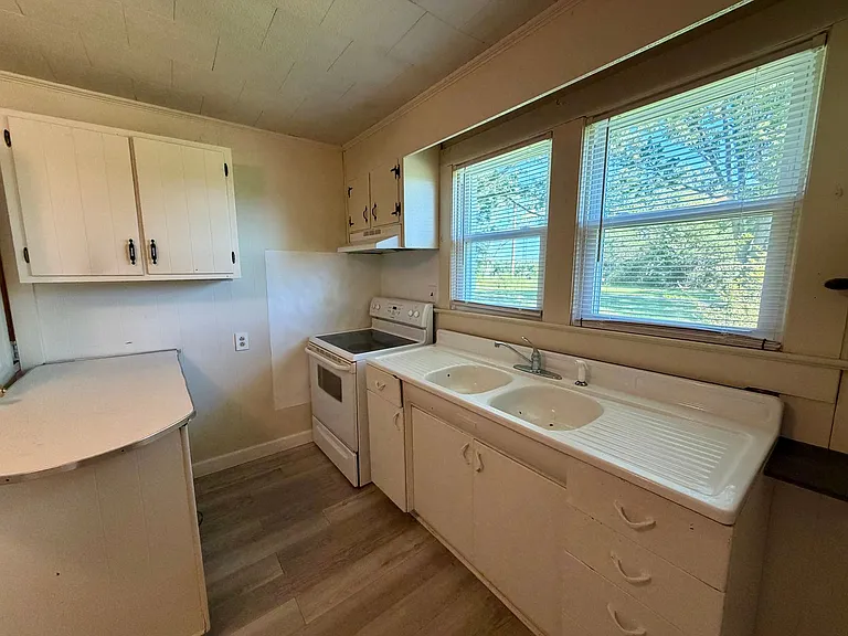 6515 Trottinridge Rd — Photo 3