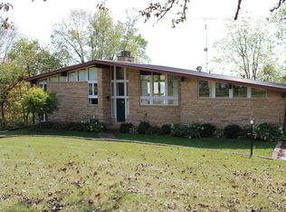 4012 E Mount Sumner Rd, Apple river, IL 61001