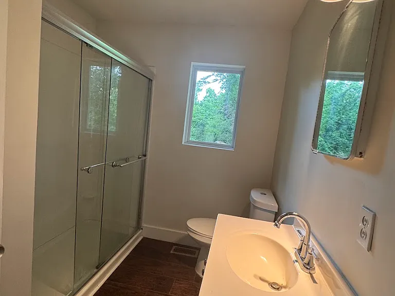 110 Stone Creek Dr — Photo 4