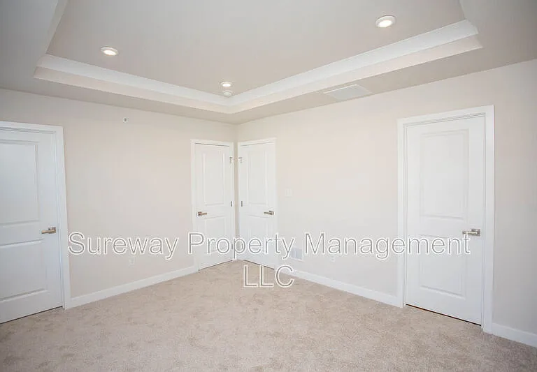 8 Foxwood Dr — Photo 25