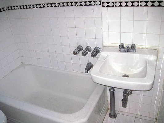 Rented by J Misrahi Realty Corp | media 32