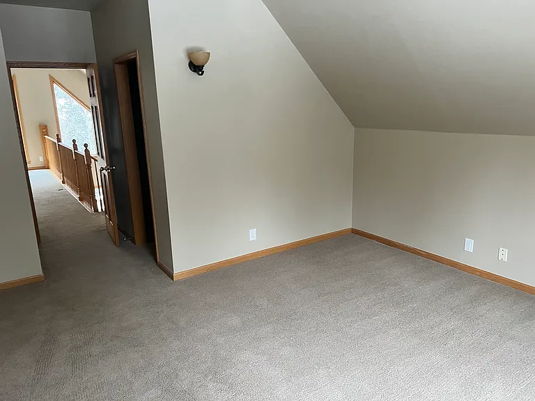 358 Peterson Dr — Photo 29