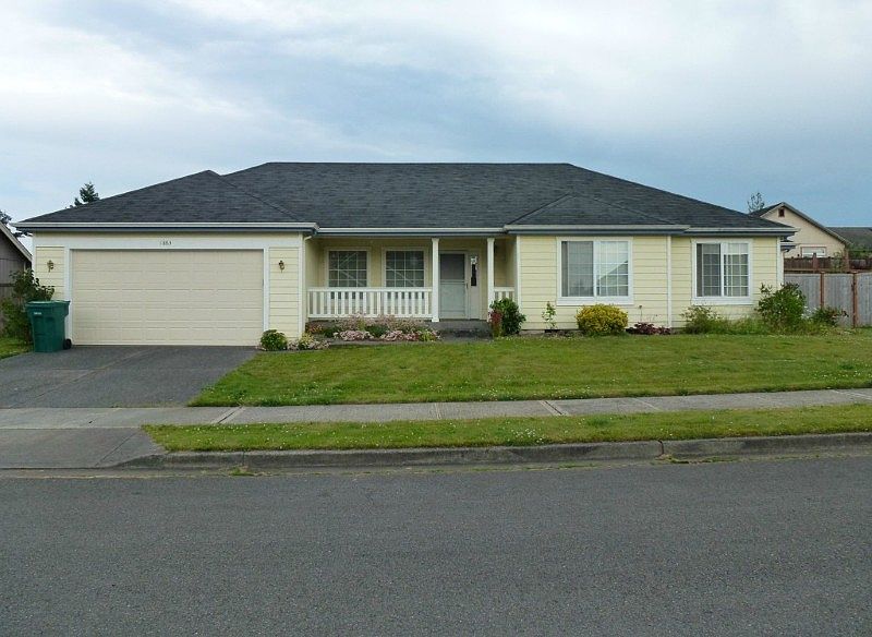 1st image of 1863 Lois Ln