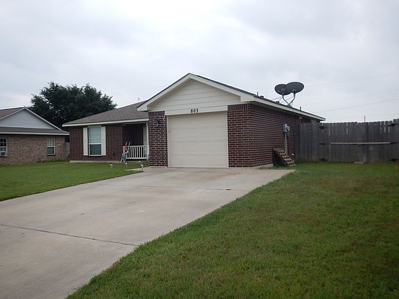 2nd image of 803 Aikman Dr