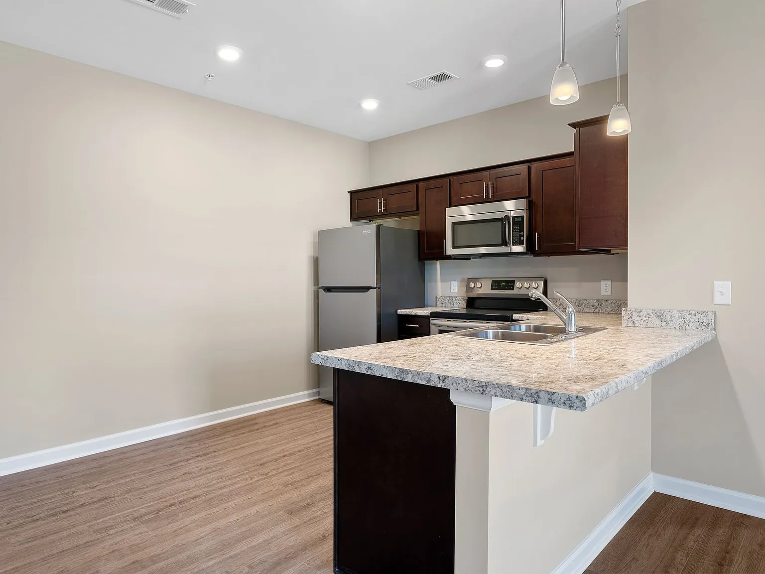 Field Haven Apartments — Photo 2