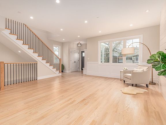 4th image of 2605 N 75th Ave