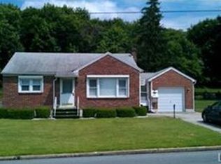 4225 Roosevelt St, Whitehall, PA 18052