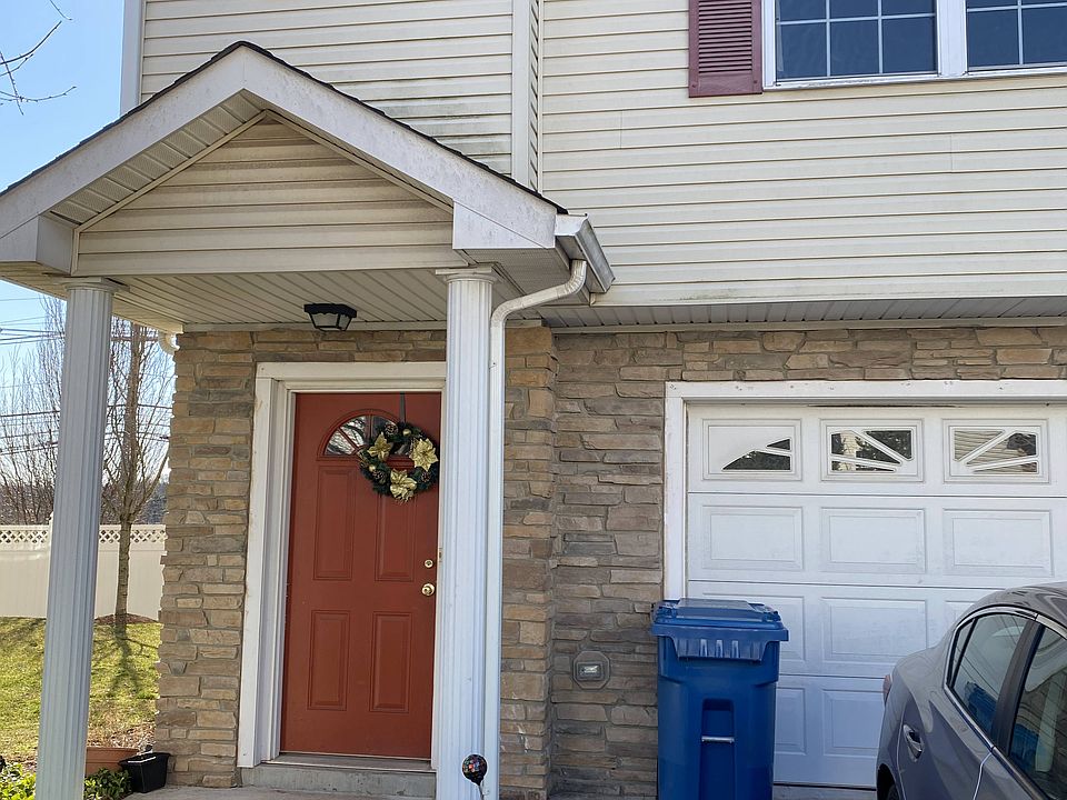 1st image of 18 Alerica Ln