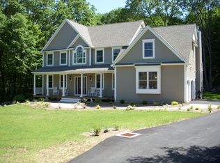 4 Spruce Ridge Dr, New Fairfield, CT 06812
