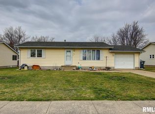 716 S 17th St, Clinton, IA 52732