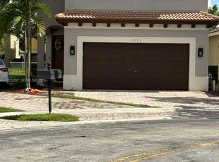 1271 NE 40th Rd, Homestead, FL 33033