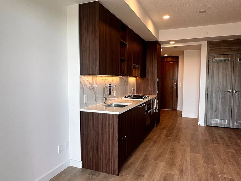 18 Esther Shiner Blvd S #909 — Photo 20