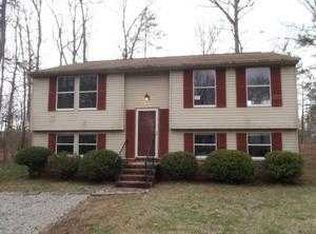2403 Carriage Creek Rd, Midlothian, VA 23112