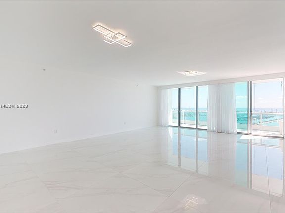 2nd image of 900 Biscayne Blvd #Penthouse 6005