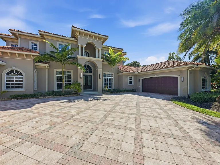 13550 Greentree Trl — Photo 32