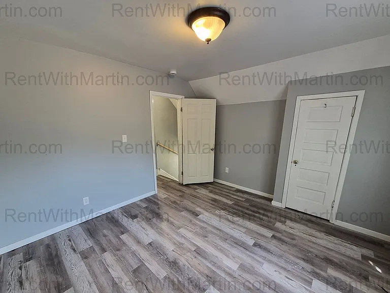 343 Albany St — Photo 13