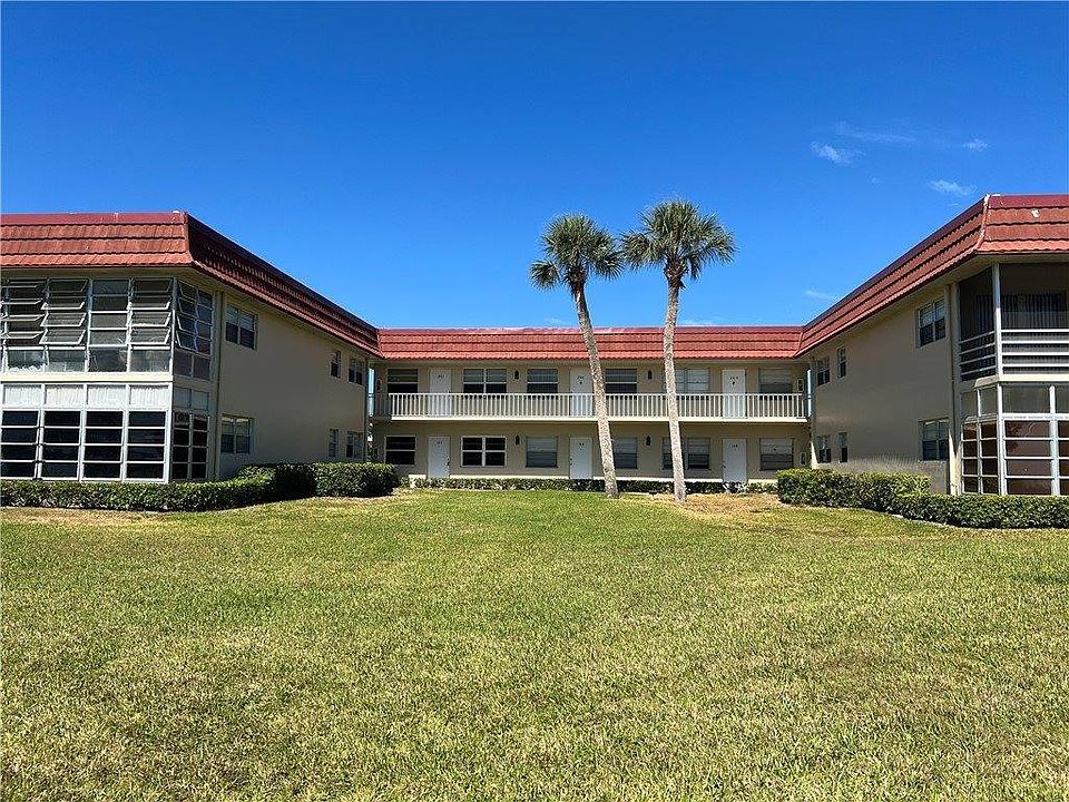 1st image of 64 Woodland Dr APT 203
