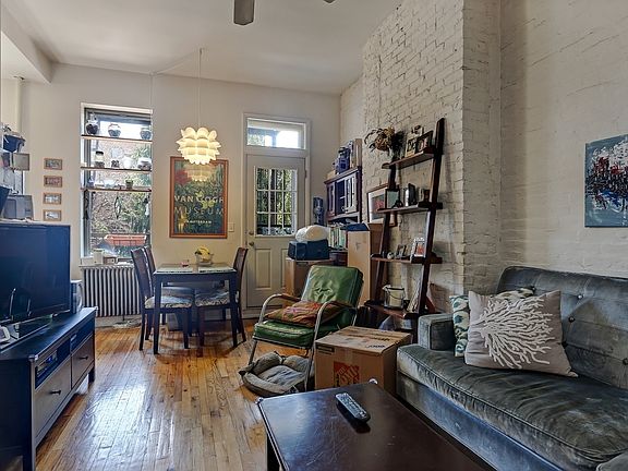 2nd image of 184 Sackett St #2