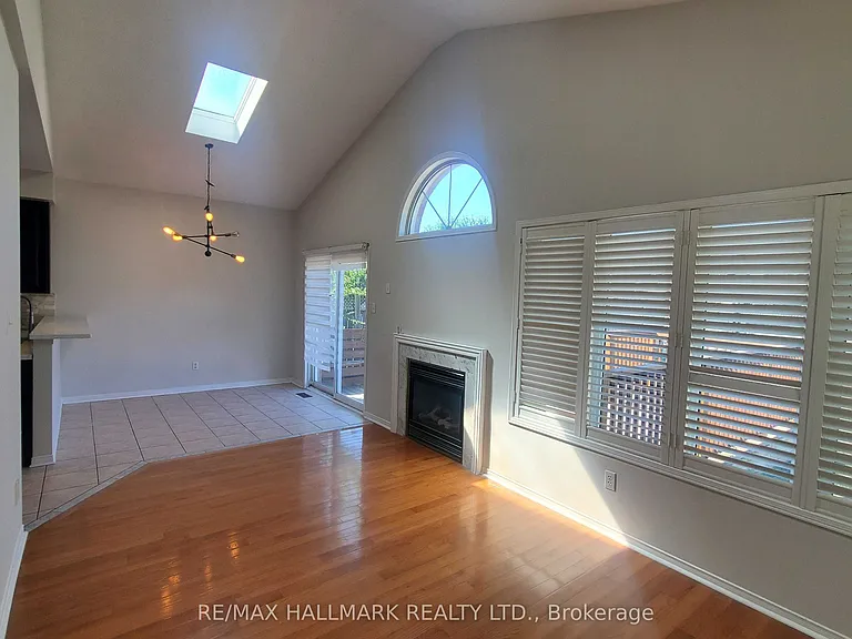 4930 Southampton Dr — Photo 8