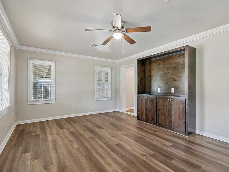 510 N Marshall Dr — Photo 4