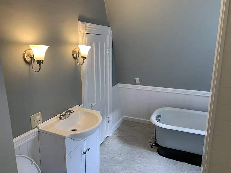 349 Bryant Ave — Photo 7