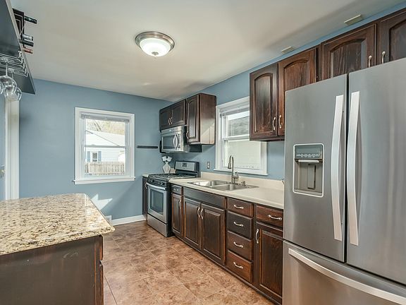 5th image of 1012 Avondale Dr