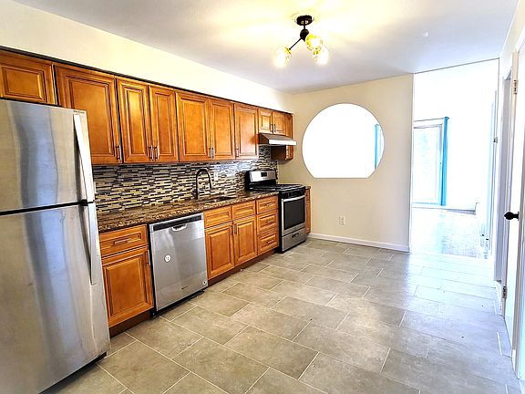 4th image of 170-20 Lithonia Ave #1F