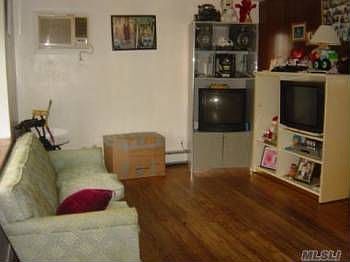 2nd image of 3 Lottie Ave