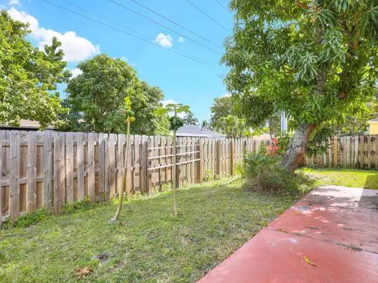 12559 SW 144th Ter — Photo 28