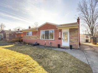 718 Easley Dr, Westland, MI 48186