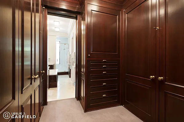 Sold by Leslie J. Garfield | media 13