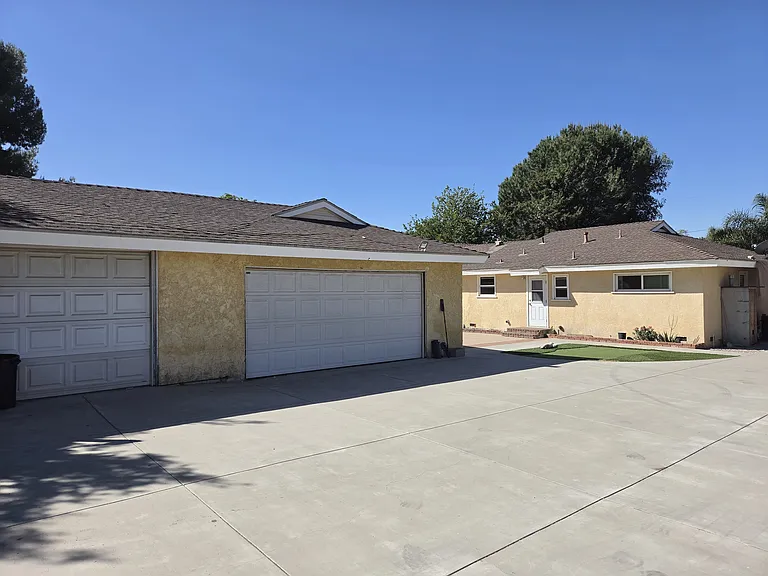 13166 Phillippi Ave — Photo 27